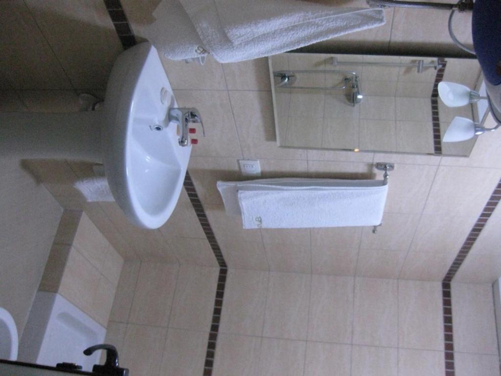 Hotel Marub Rubik Стая снимка